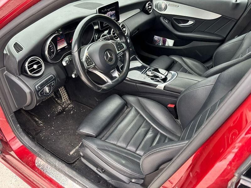 Käytetty Mercedes C350e Business 211 HP (155 kW) 2017 Punainen Farmari