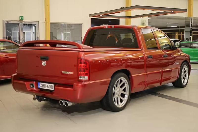 Käytetty Dodge Ram 506 HP (372 kW) 2006 Punainen Nouto