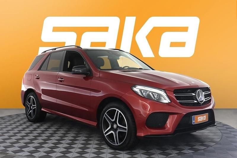 Käytetty 2017 Mercedes GLE350 AMG line Katumaasturi | 39 900 € (Perustarjous) - Kuva 1/3