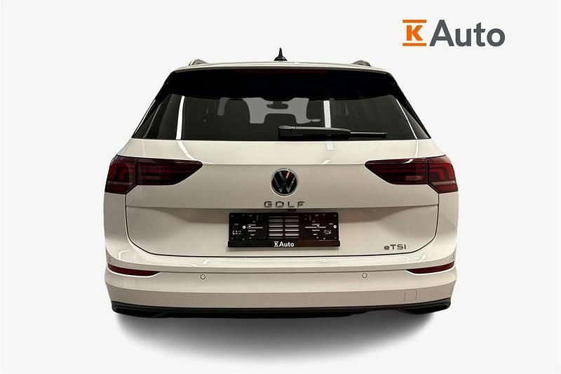 Uusi VW Golf VIII Comfortline 114 HP (83 kW) 2026 Valkoinen Farmari