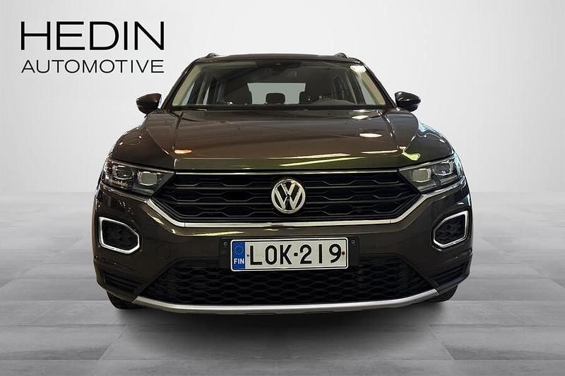 Käytetty VW T-Roc Style 150 HP (110 kW) 2018 Ruskea Katumaasturi