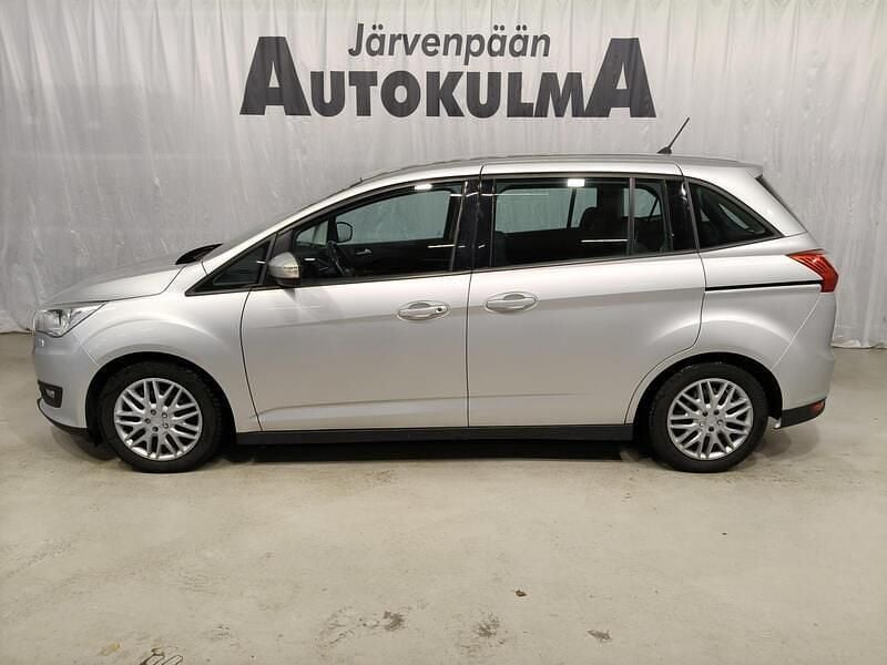 Käytetty Ford C-MAX Trend 125 HP (91 kW) 2019 Harmaa Tila-auto