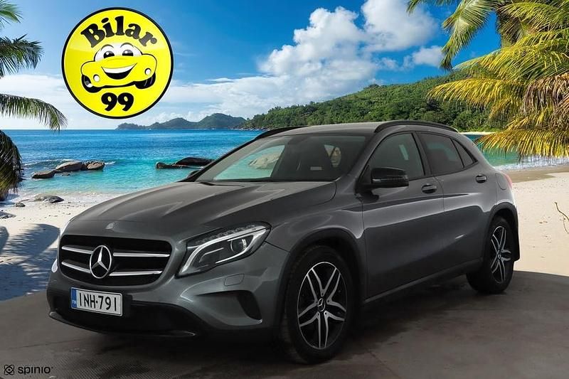 Käytetty Mercedes GLA200 Business 136 HP (100 kW) 2015 Katumaasturi