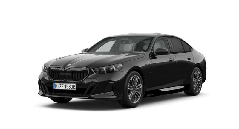 Uusi 2025 BMW 530e M Sport Sedan | 82 199 € - Kuva 1/4
