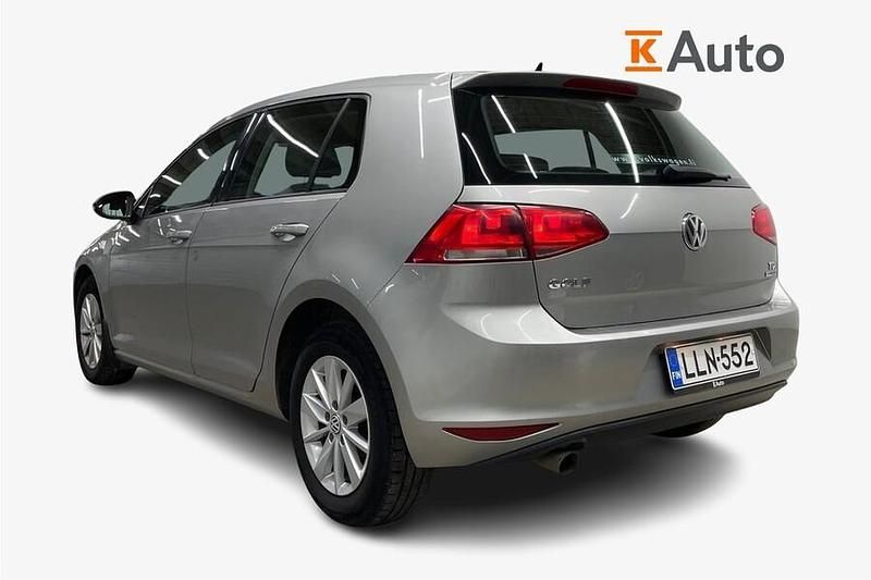 Käytetty VW Golf VII Comfortline 105 HP (77 kW) 2013 Viistoperä