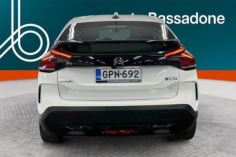 Käytetty Citroën e-C4 Feel 114 kW (156 HP) 2023 Viistoperä