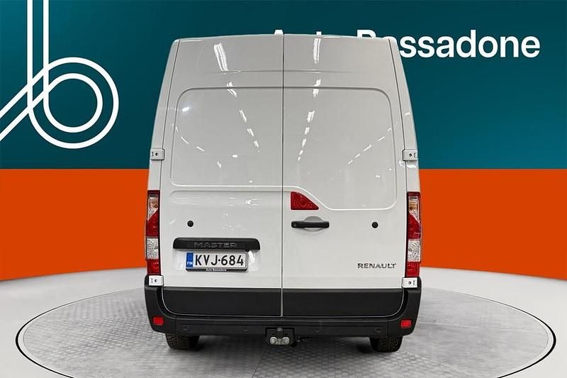 Käytetty Renault Master 150 HP (110 kW) 2023 Tila-auto