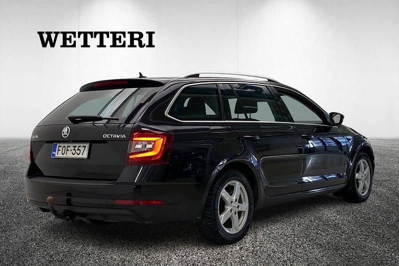 Käytetty Skoda Octavia Business Line 150 HP (110 kW) 2019 Musta Farmari
