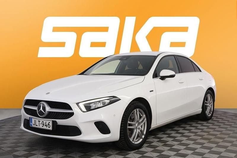 Käytetty Mercedes A250 Business 218 HP (160 kW) 2021 Sedan