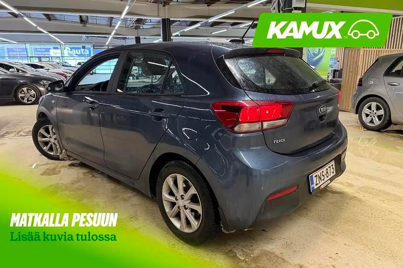 Käytetty Kia Rio LX 101 HP (74 kW) 2021 Sininen Sedan