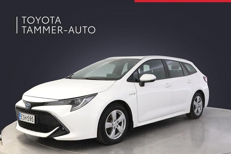 Valkoinen Käytetty 2020 Toyota Corolla Active Farmari | 21 480 € (Perustarjous) - Kuva 1/3