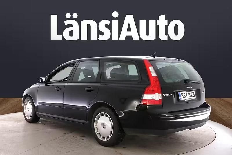 Käytetty Volvo V50 136 HP (100 kW) 2005 Musta Farmari