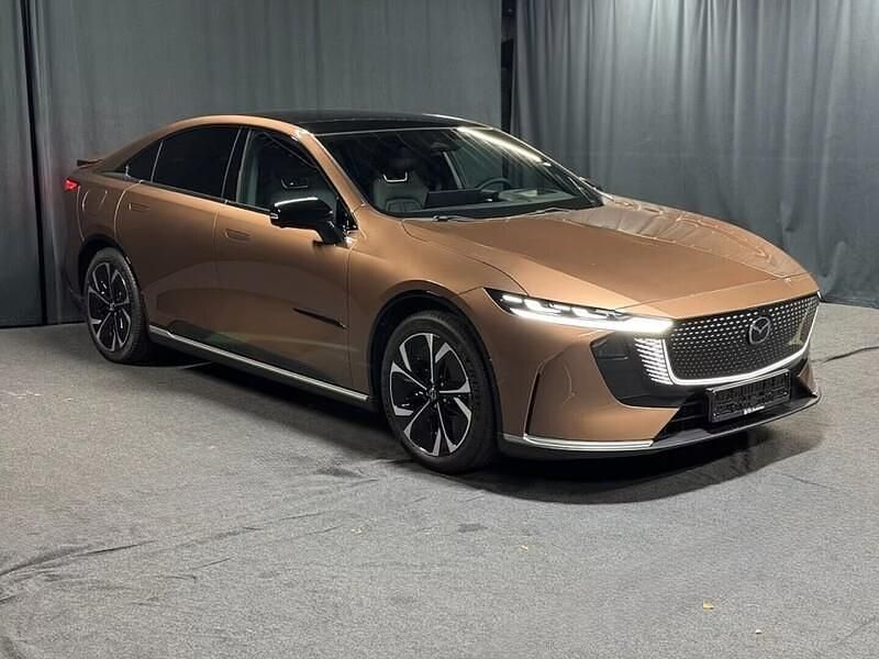 Uusi 2025 Mazda 6e Takumi-Line Sedan | 43 980 € - Kuva 1/3