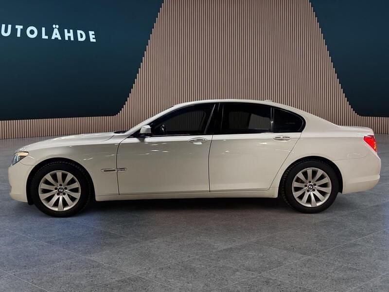 Käytetty BMW 740 306 HP (225 kW) 2012 Sedan