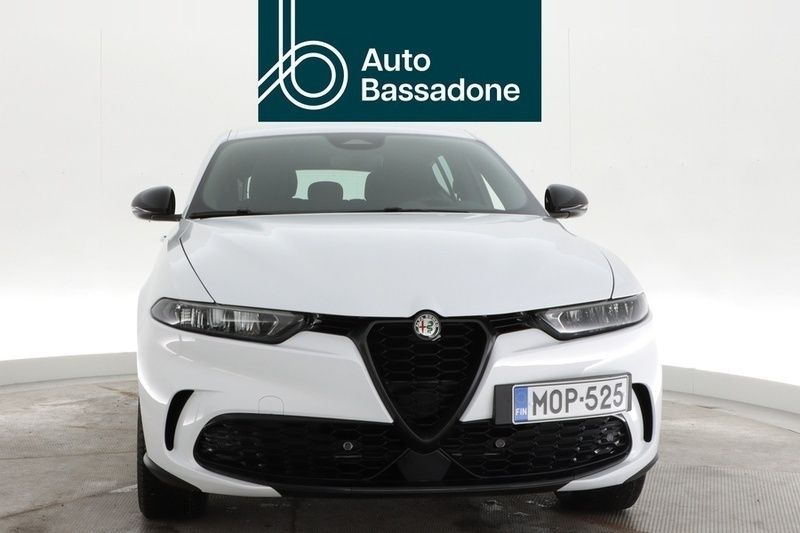 Valkoinen Uusi 2024 Alfa Romeo Tonale Sprint Katumaasturi | 31 880 € (Perustarjous) - Kuva 1/4