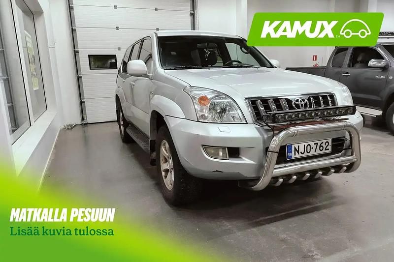 Hopea / harmaa Käytetty 2004 Toyota Land Cruiser | 14 900 € (Perustarjous) - Kuva 1/4