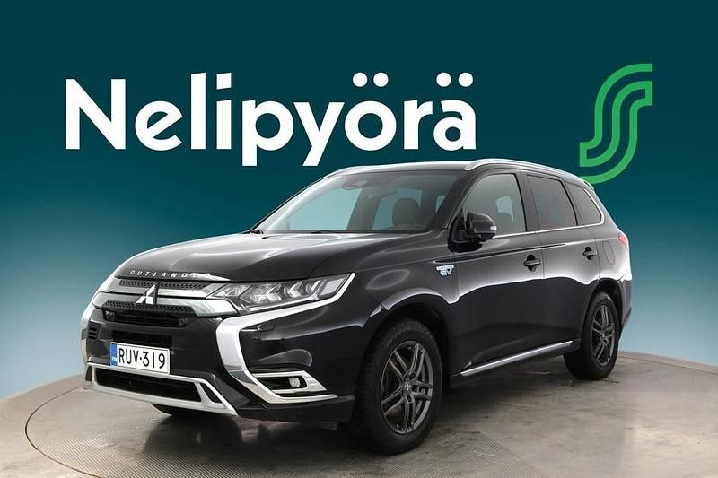 Käytetty Mitsubishi Outlander P-HEV Instyle 135 HP (99 kW) 2020 Musta Katumaasturi