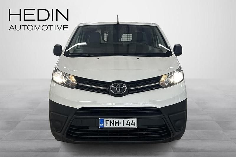 Käytetty Toyota Proace 122 HP (89 kW) 2019 Tila-auto
