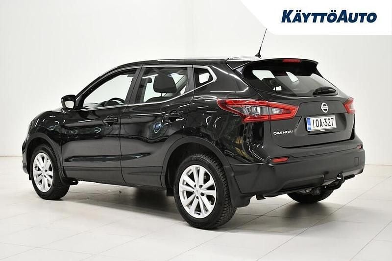 Käytetty Nissan Qashqai Acenta 110 HP (80 kW) 2018 Musta Katumaasturi