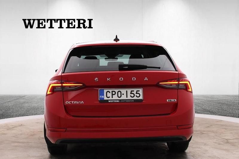 Käytetty Skoda Octavia G-TEC Style 131 HP (96 kW) 2021 Punainen Farmari