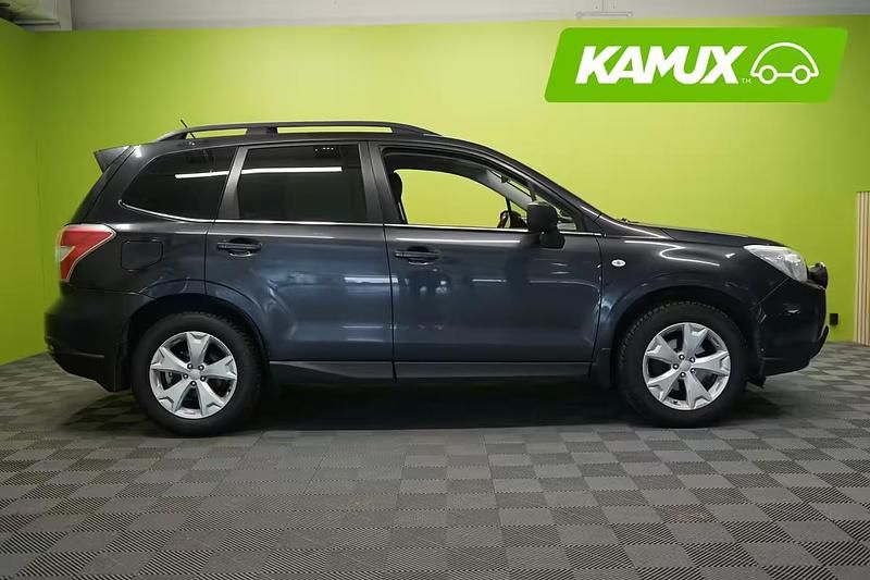Käytetty Subaru Forester 150 HP (110 kW) 2013 Hopea / harmaa Katumaasturi