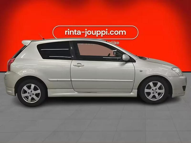 Käytetty Toyota Corolla Business Edition 2004 Viistoperä