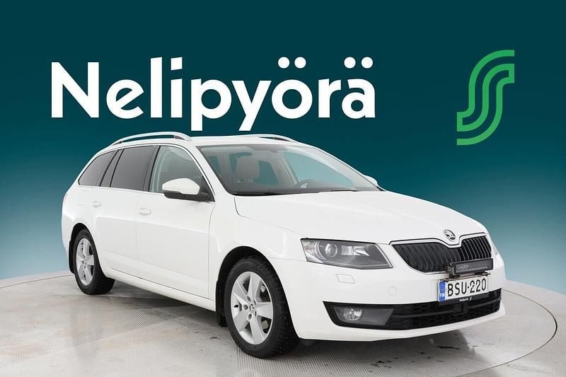 Käytetty Skoda Octavia Elegance 143 HP (105 kW) 2015 Valkoinen Farmari