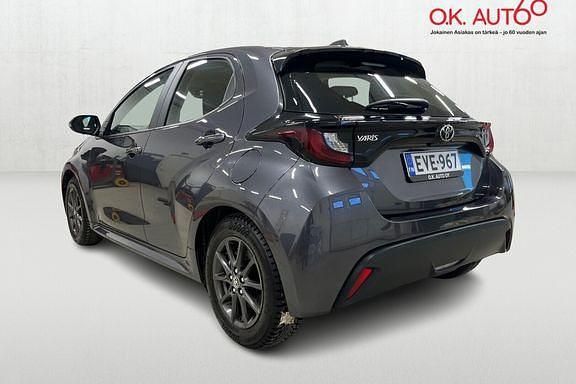 Käytetty Toyota Yaris 114 HP (83 kW) 2024 Harmaa Viistoperä