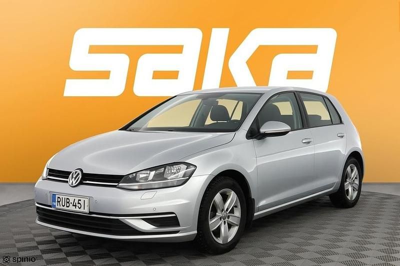 Käytetty VW Golf VII Comfortline 116 HP (85 kW) 2019 Viistoperä