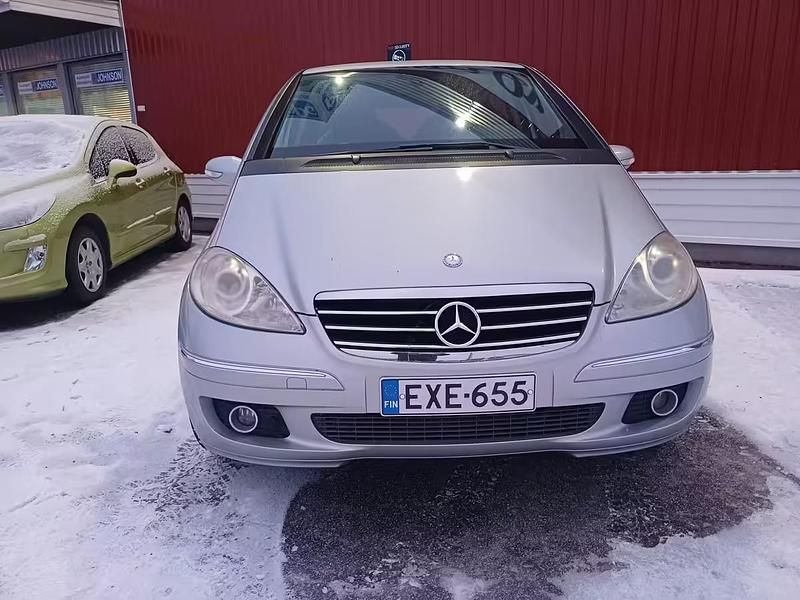 Käytetty Mercedes A180 Avantgarde 2004