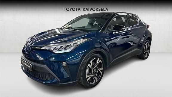 Musta Käytetty 2023 Toyota C-HR Katumaasturi | 29 990 € (Perustarjous) - Kuva 1/4