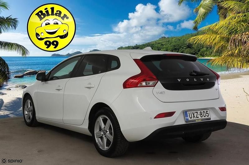 Käytetty Volvo V40 Business Edition 114 HP (83 kW) 2013 Viistoperä