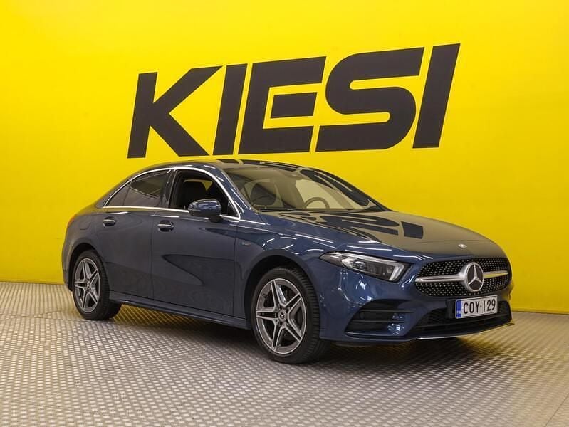 Käytetty 2020 Mercedes A250 AMG Sedan | 26 330 € (Perustarjous) - Kuva 1/3