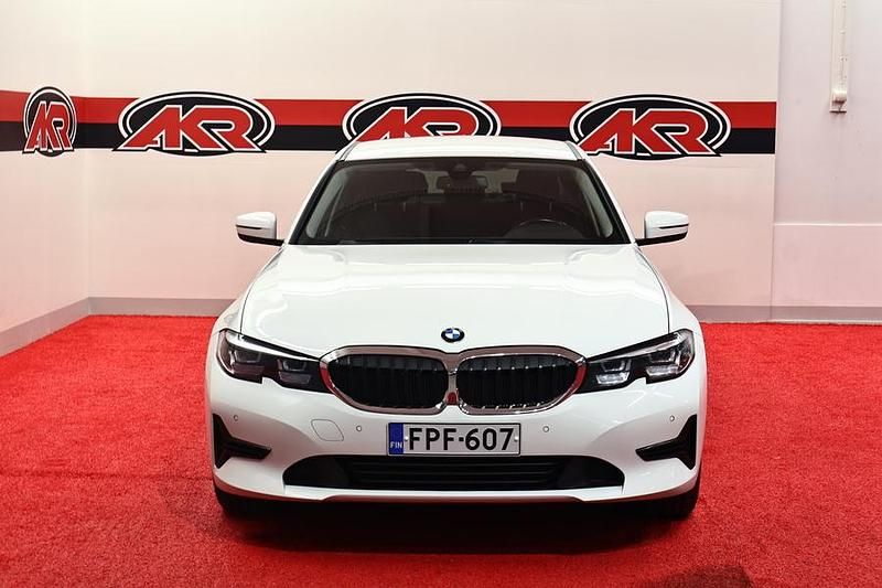 Käytetty BMW 320e 190 HP (139 kW) 2022 Valkoinen Sedan