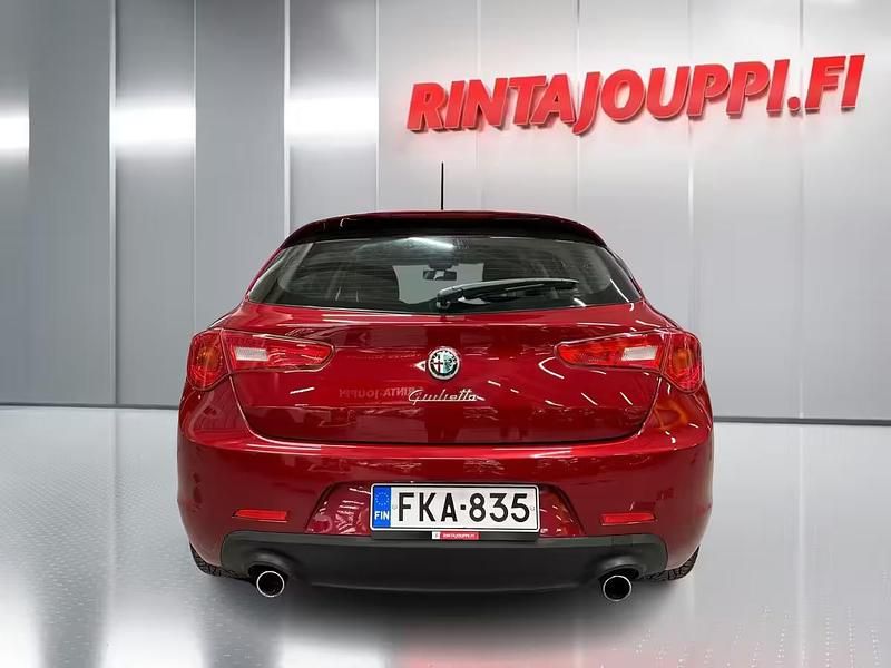 Käytetty Alfa Romeo Giulietta 140 HP (102 kW) 2011 Viistoperä