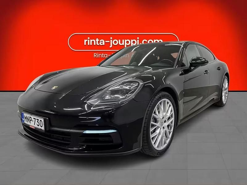 Käytetty 2018 Porsche Panamera Sedan | 44 700 € - Kuva 1/4