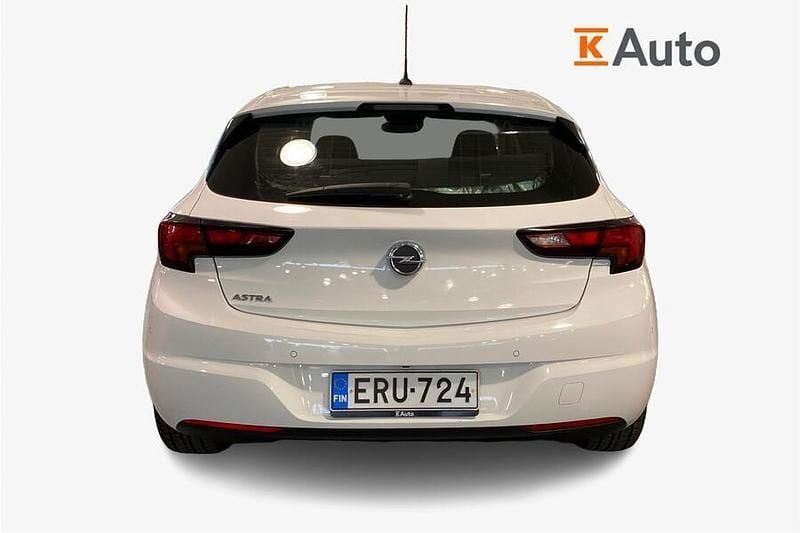 Käytetty Opel Astra Comfort 110 HP (80 kW) 2020 Valkoinen Viistoperä