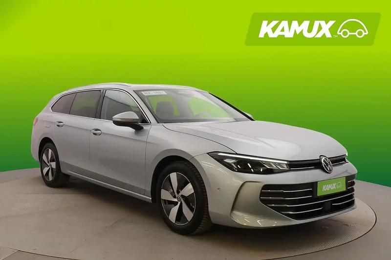 Käytetty VW Passat Business 272 HP (200 kW) 2025 Hopea / harmaa Farmari