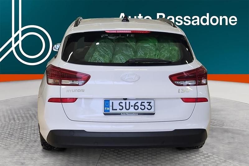 Käytetty Hyundai i30 99 HP (72 kW) 2025 Farmari