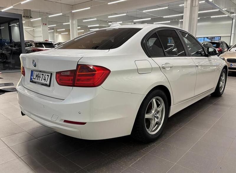 Käytetty BMW 316 Comfort Edition 158 HP (116 kW) 2013 Valkoinen Sedan