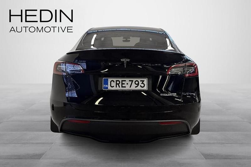 Käytetty Tesla Model Y Performance 336 kW (457 HP) 2022 Musta Katumaasturi