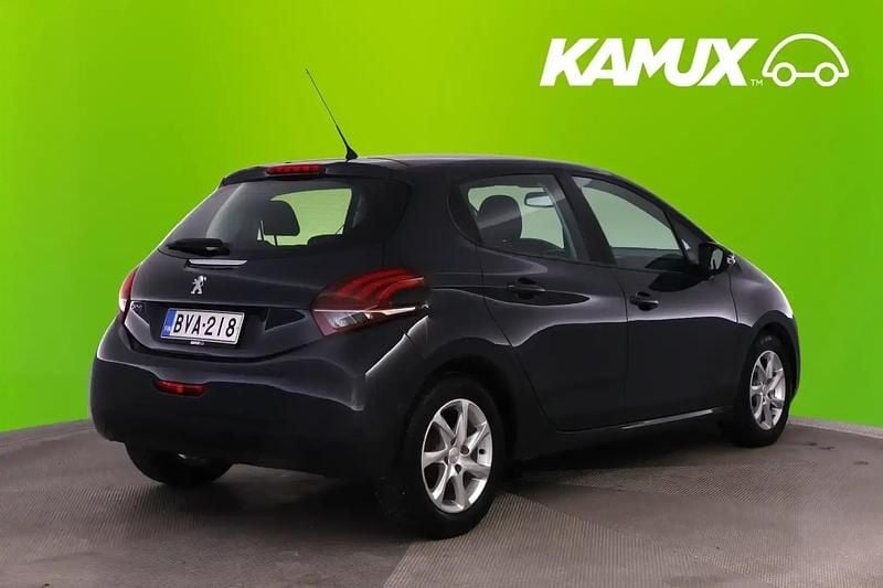 Käytetty Peugeot 208 Active 83 HP (61 kW) 2018 Hopea / harmaa Viistoperä