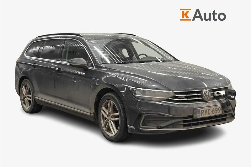 Käytetty VW Passat GTE 218 HP (160 kW) 2021 Harmaa Farmari