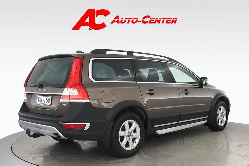 Käytetty Volvo XC70 Summum 181 HP (133 kW) 2014 Ruskea Farmari