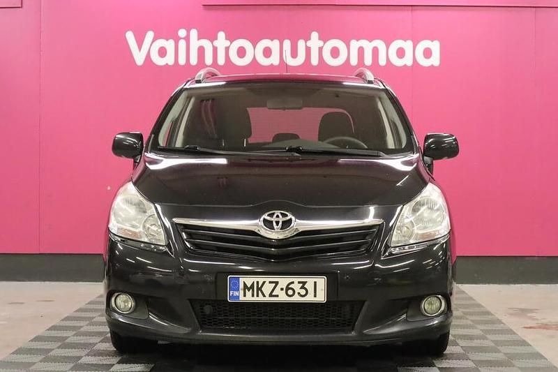 Käytetty Toyota Verso Multidrive S 147 HP (108 kW) 2013 Tila-auto