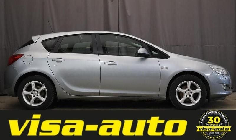 Käytetty Opel Astra Enjoy 120 HP (88 kW) 2012 Harmaa Viistoperä