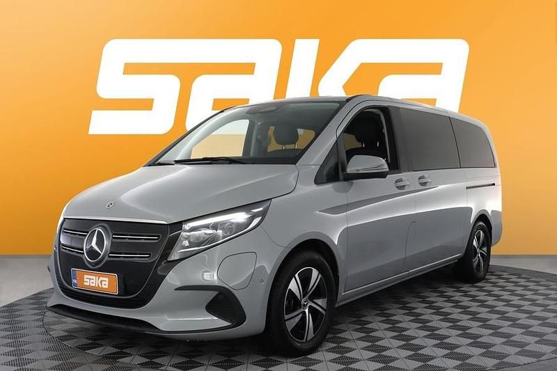 Käytetty Mercedes EQV300 150 kW (204 HP) 2024 Tila-auto