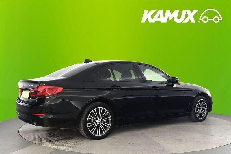 Käytetty BMW 530e Sport Line 252 HP (185 kW) 2020 Musta Sedan
