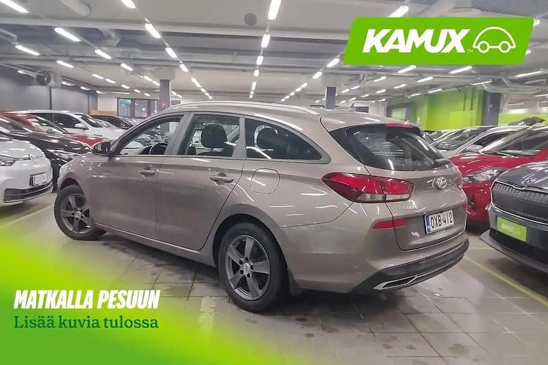 Käytetty Hyundai i30 Comfort 159 HP (116 kW) 2021 Hopea / harmaa Farmari