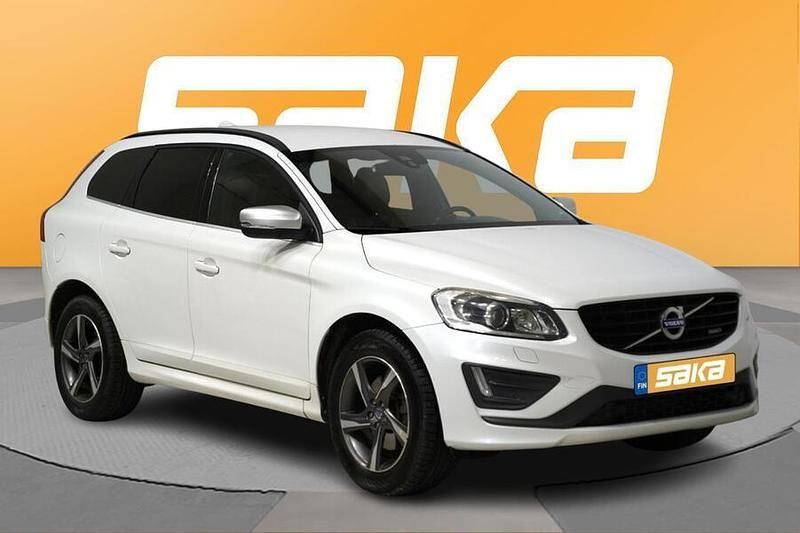 Käytetty Volvo XC60 R-Design 215 HP (158 kW) 2014 Katumaasturi